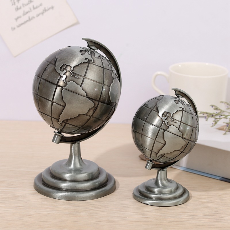 Vintage-Globus-Figur aus Legie – Office Furniture World Bewertung und Preis